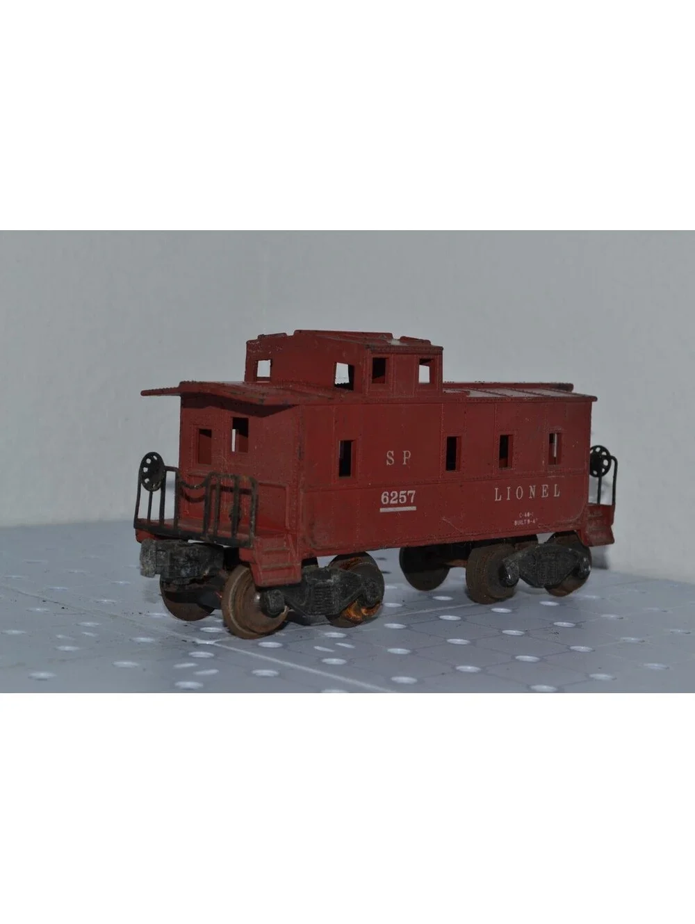 Post War LIONEL O Gauge #6257 Postwar SP Southern Pacific Red Caboose AS IS